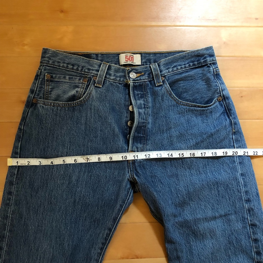 SOLD LEVI'S 501 Button Fly Straight Leg Jeans - Picture 6 of 9